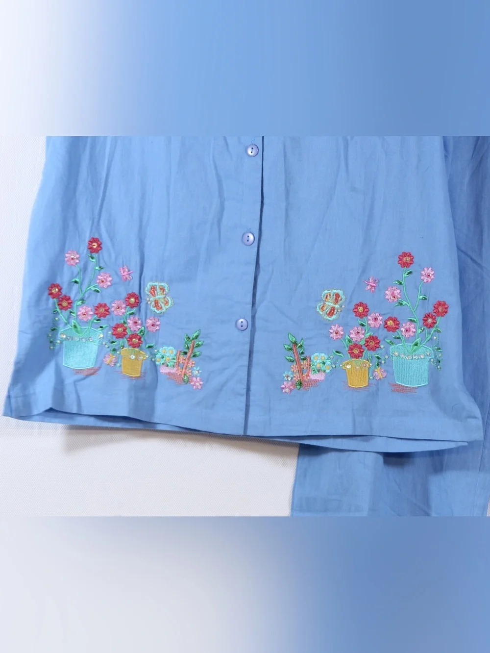 Metropolitan Women's Blue Chambray 2-piece Short Sleeve Shirt and Capri Set NWOT